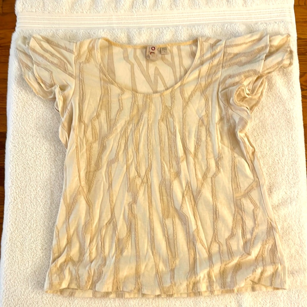 Anthropologie Dolan Shirt. Cream and taupe pattern with light fringe
